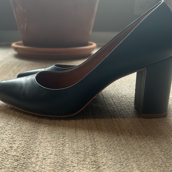 L’intervalle navy blue heels - Picture 3 of 5